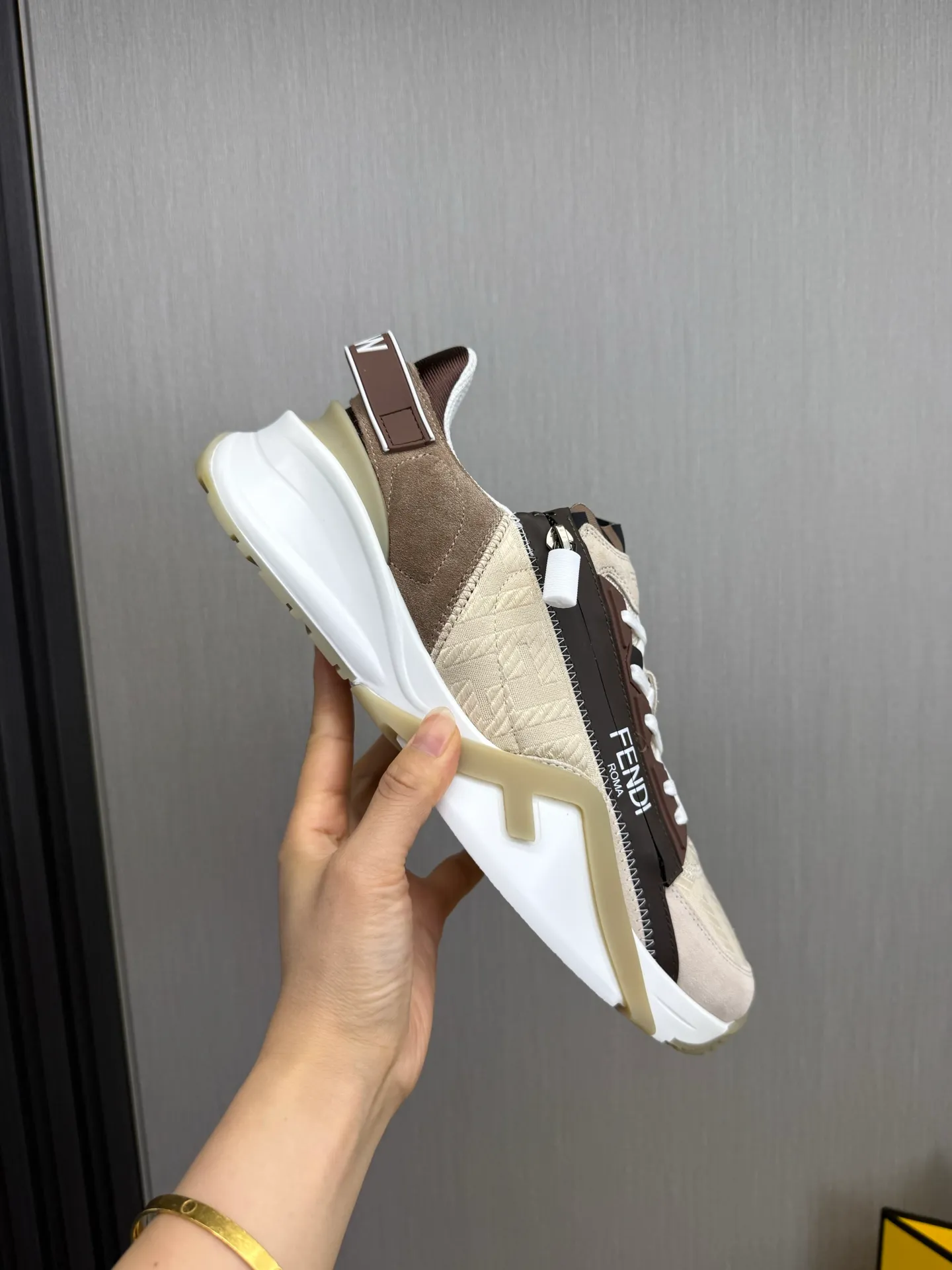 Men's shoes 💰540💰 Fendi [Fendi] hot style is on the market 🔥Fashionable casual men's shoes 🔱 Made of original brand fly knit fabric. Original cowhide + breathable mesh lining + sheepskin feet, perfect shape, top quality, you deserve it 🔜Original rubber outsole, ultra-light, non-slip and wear-resistant 👣 Standard size 38-44